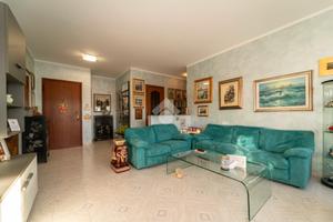 5 LOCALI A GRUGLIASCO