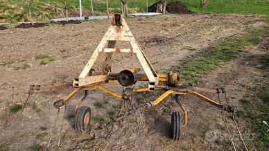 Girello per fieno a due giranti