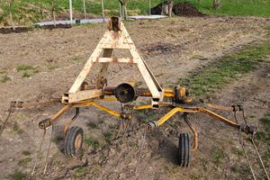 Girello per fieno a due giranti