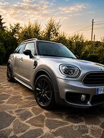 ✅ MINI Countryman Cooper D 2.0 150 CV