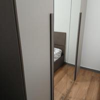 armadio 4 ante comodino e 2 comodini