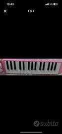 Pianola con becuccio rosa