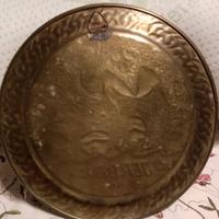 piatto in ottone cesellato a mano 