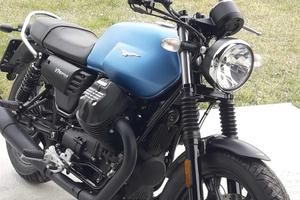 Moto Guzzi V7 POCHISSIMI KM