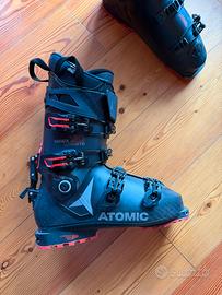 Scarponi sci alpinismo atomic