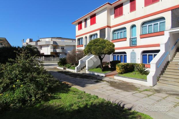 4 LOCALI A AGROPOLI