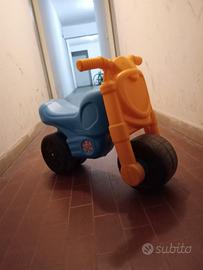moto giocattolo