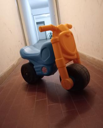 moto giocattolo