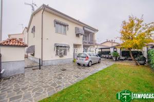 Villa a Travacò Siccomario Via de gasperi 4 locali