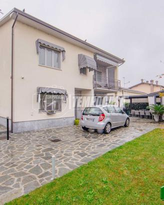 Villa a Travacò Siccomario Via de gasperi 4 locali