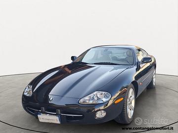 JAGUAR XK8 4.2 Coupé