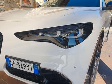 alfa romeo stelvio veloce q4 210 cv.