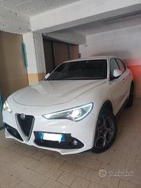 Alfa Romeo Stelvio 2.2 210 cv