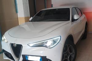 Alfa Romeo Stelvio 2.2 210 cv