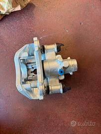 Nissan Cabstar NT400 pinze freno posteriori