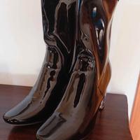 Stivaletti vernice nero exè