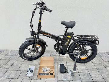 Bicicletta Elettrica pieghevole EMOKO C94 fa 200km