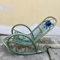 Sedia a dondolo in vimini
