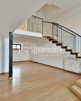 ABITAZIONE CON INGRESSO INDIPENDENTE, AL PIANO TER