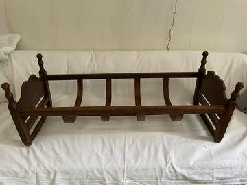 Antica culla francese