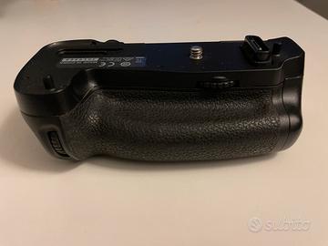 Nikon MB-D16 multi power battery pack