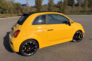 Fiat 500 Abarth Cabrio 595 Competizione