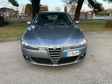 Alfa Romeo 147 1.6i 16V Twin Spark cat 5p. Progres