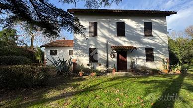 VILLA SINGOLA A LATINA