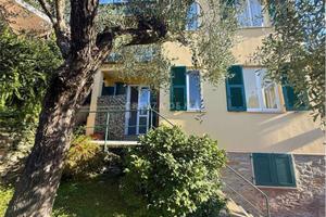 Appartamento di 86 m² con 5 locali e box auto a Ra