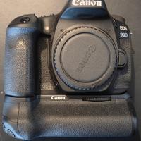 Canon EOS 90D grip, zoom 28-300 3,5/5,6 +accessori