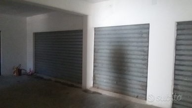 Garage a Marina di Lesina ( zona centralissima)