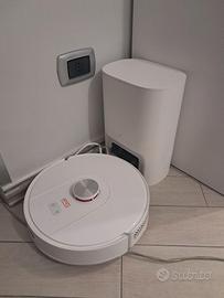 Robot aspira e puliscipavimenti come nuovo IN GARA