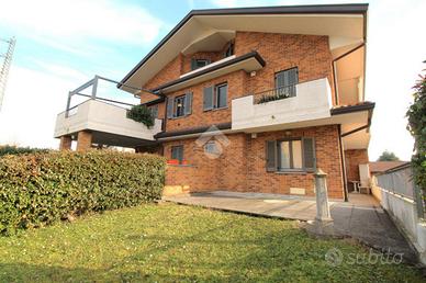 2 LOCALI A BRIOSCO