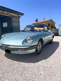 Alfa romeo duetto 2000