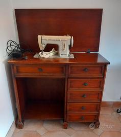 Mobile in legno con Macchina da cucire  Merrit 