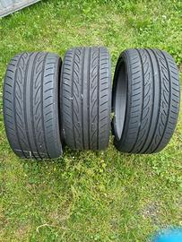 3 gomme 225/35r18
