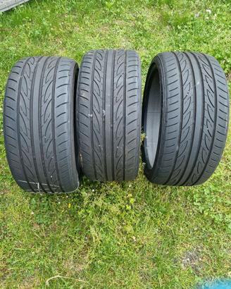 3 gomme 225/35r18