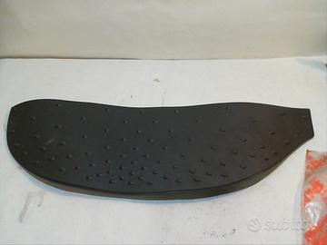 TAPPETO POGGIAPIEDI DX APRILIA SCARABEO AP8158923