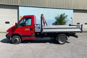 Iveco Daily 2.3 hpi con cassone Ribaltabile e grue