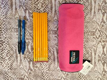 Astuccio + 7 matite HB + 2 penne (NUOVO) 