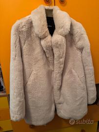 come da foto cappotto in pelliccia tally weijl
