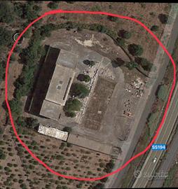 Intero immobile più spazio esterno