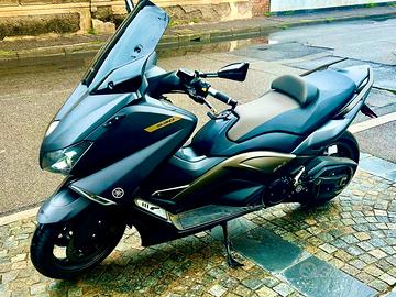 Yamaha T Max 530