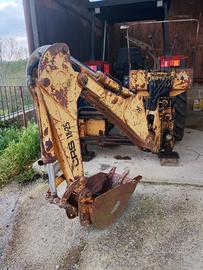 Retro escavatore per trattore 