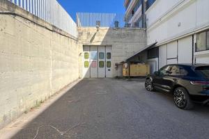 Immobile di 650 m² a Guidonia Montecelio