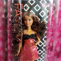 Barbie Fashionistas Petit n 24 DMF26 NRFB