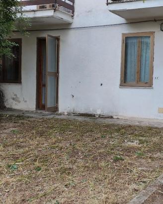 Appartamento trilocale con giardino