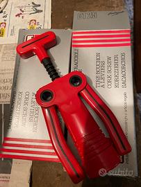 Apribottiglie design Pino Spagnolo