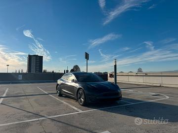 Tesla model 3 Long Range dual motor AWD