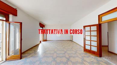 CASA SEMINDIPENDENTE A BRINDISI